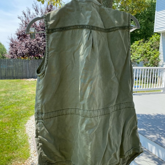 Vest Jacket - Picture 3 of 4